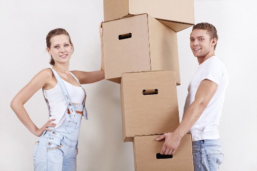 Packing and transport support for office furniture and equipment